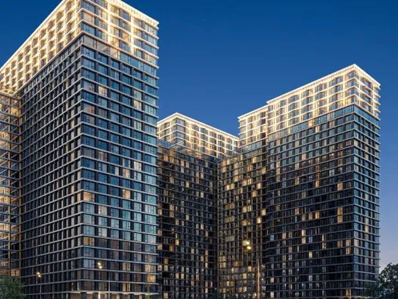 Монолитно-кирпичное 4-секционное здание переменной высотности