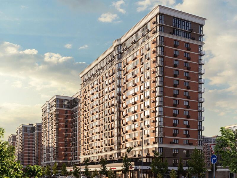 Витражное остекление, чёткие геометрические линии, вечерняя подсветка