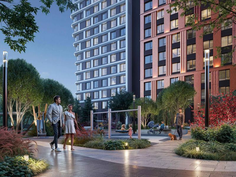 Всесезонный благоустроенный двор, разработанный с учетом всех групп и возрастов пользователей: повышенная площадь озеленения, плавные линии тропиночной сети, разнообразие растений