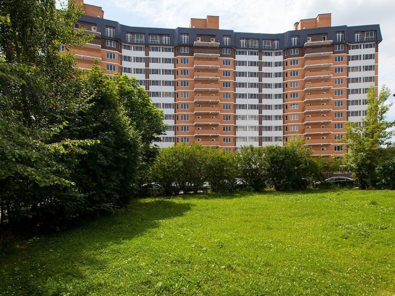 ЖК «Нахабино Центральное». Благоустроенная территория. Фото от 26.07.2017 г.