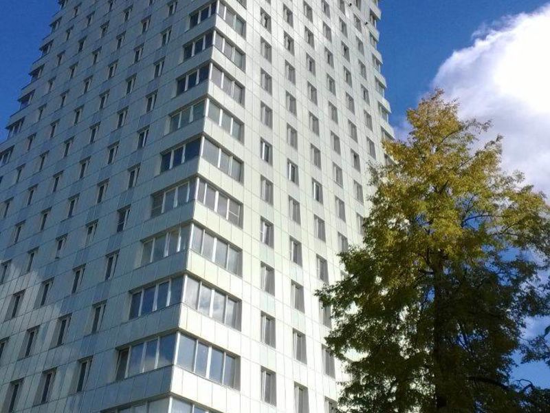 ЖК «Бабушкинский Парк» — монолитный 23-этажный дом бизнес-класса. Фото — август 2016 года.