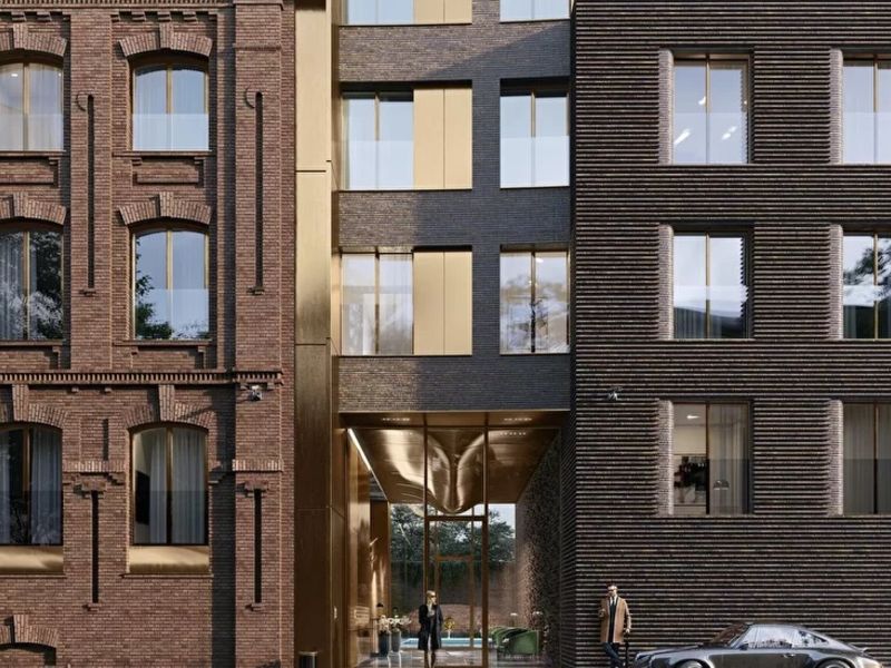 Фасад здания отделан клинкерным кирпичом