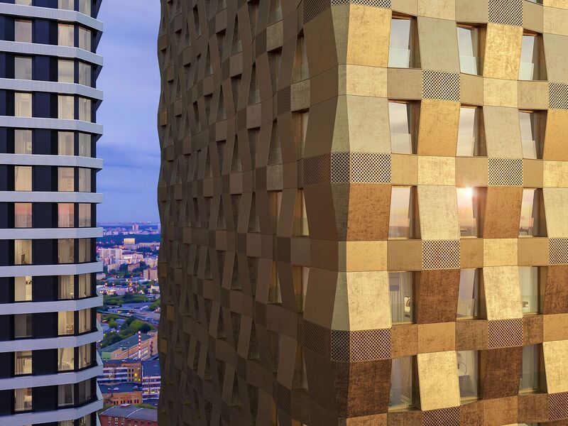 Фасады облицованы алюминиевыми панелями с технологией трехкомпонентной окраски